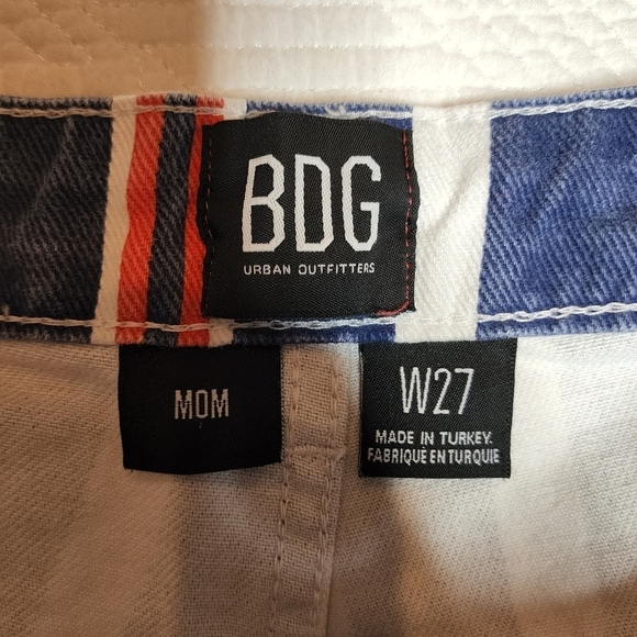 Urban Outfitters BDG mom red white blue striped denim shorts button fly sz 27 - Picture 3 of 12